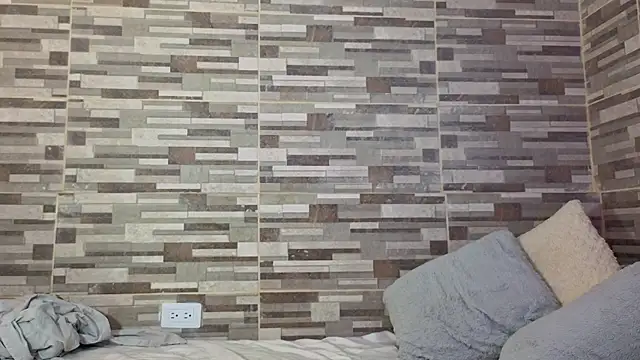 maxxcooper1 online show from March 2026 09:32:02 PM