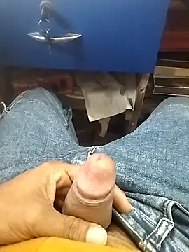 mohit08desi online show from December 2025 06:42:02 AM