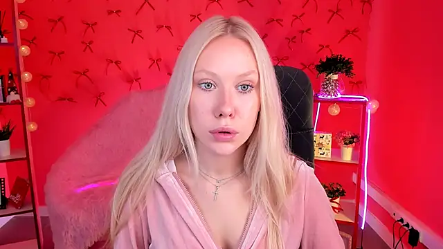 AprilChambers online show from December 2025 09:14:02 AM