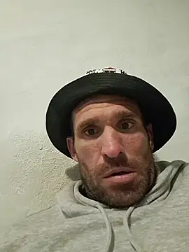 Snapshot of Good1Good4 chatting on December 2025 10:49:02 PM Good1Good4 online show from December 2025 10:49:02 PM