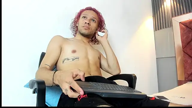 TAYSON SCOTT online show from December 2025 12:12:01 PM