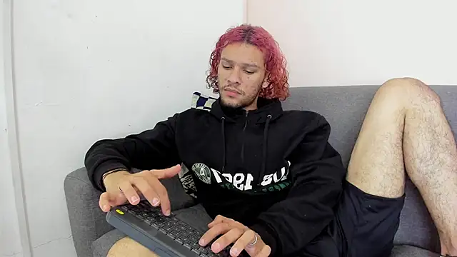 TAYSON SCOTT online show from January 2026 01:16:01 PM