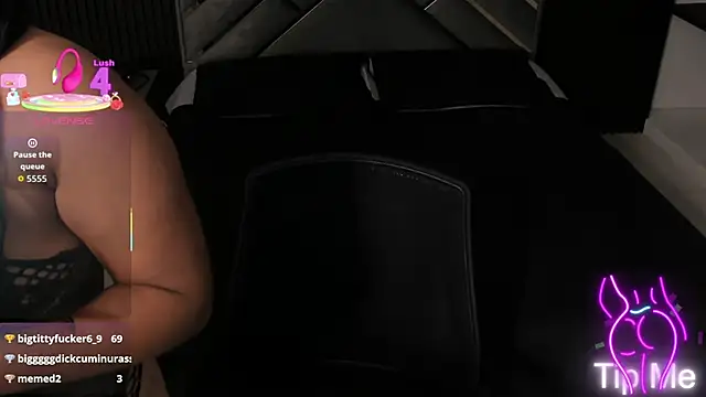 Almaablack online show from December 2025 08:24:02 PM