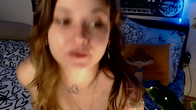 Snapshot of AlienforTwenty chatting on February 2026 02:12:02 AM AlienforTwenty online show from February 2026 02:12:02 AM