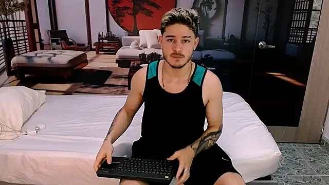 RayanLynxx online show from January 2026 07:59:01 PM