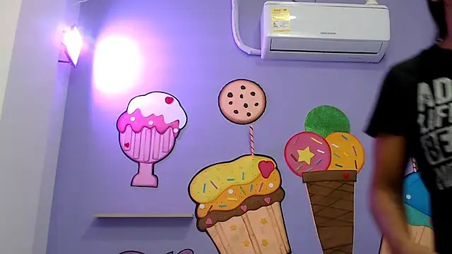 NOVAHOT98 online show from January 2026 08:01:02 PM