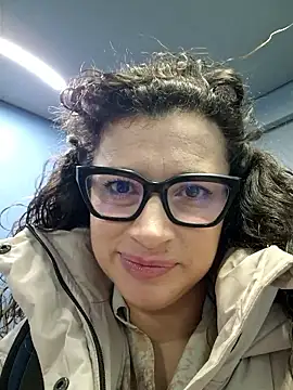 MiraBennet online show from January 2026 07:13:01 AM