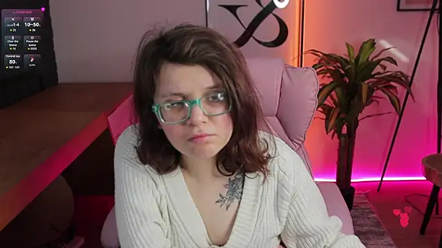 Snapshot of Ariell_Mini chatting on April 2026 05:33:01 AM Ariell Mini online show from April 2026 05:33:01 AM