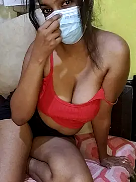 Snapshot of chuti_gurl chatting on February 2026 05:45:02 PM chuti gurl online show from February 2026 05:45:02 PM