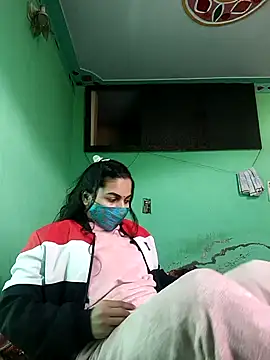 anzel33 online show from December 2025 08:33:01 AM