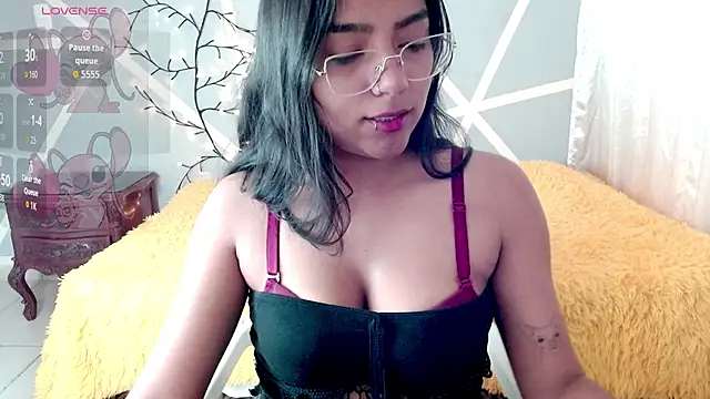 valkydoll2 online show from December 2025 12:10:01 PM