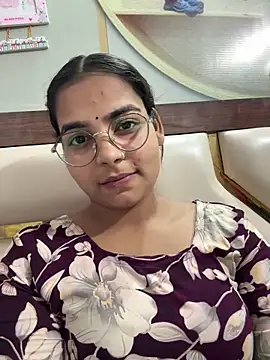 Snapshot of Himani_0122 chatting on June 2026 09:07:01 AM Himani 0122 online show from June 2026 09:07:01 AM