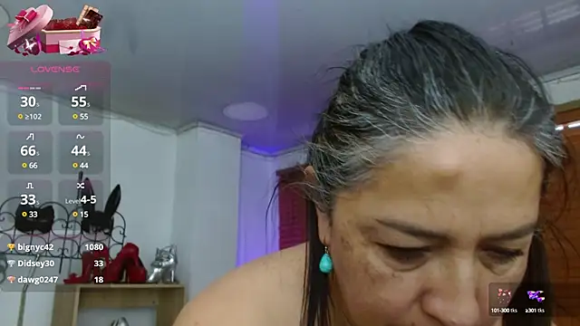 paola xm online show from February 2025 01:43:02 PM