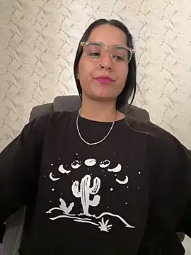 Snapshot of Val12777 chatting on December 2025 04:24:01 PM Val12777 online show from December 2025 04:24:01 PM