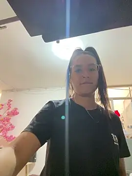 Snapshot of Val12777 chatting on December 2025 01:51:02 PM Val12777 online show from December 2025 01:51:02 PM