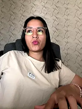 Snapshot of Val12777 chatting on December 2025 03:20:04 PM Val12777 online show from December 2025 03:20:04 PM