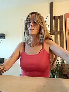 Snapshot of Sacha_Scorp chatting on December 2025 02:34:02 PM Sacha Scorp online show from December 2025 02:34:02 PM