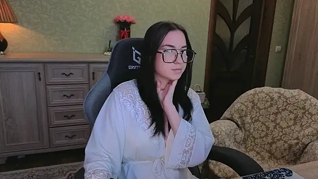 AnneAverry online show from February 2026 10:12:01 AM