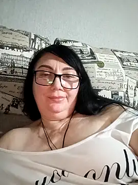 MariSwan222 online show from March 2026 09:39:02 PM