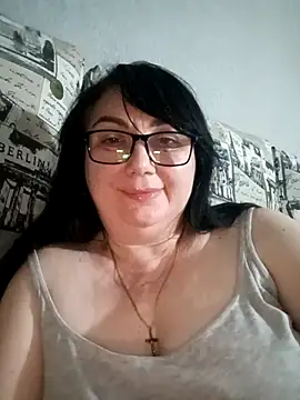 MariSwan222 online show from May 2026 08:32:01 PM