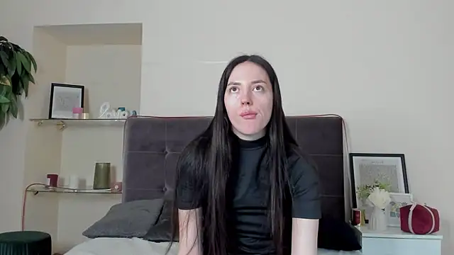 Snapshot of AdrianaCult chatting on February 2026 01:01:02 PM AdrianaCult online show from February 2026 01:01:02 PM