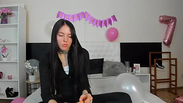 Snapshot of AdrianaCult chatting on February 2026 01:23:02 PM AdrianaCult online show from February 2026 01:23:02 PM