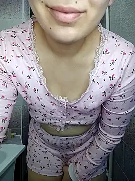 Emilyhomegirl1 online show from February 2026 09:38:01 AM