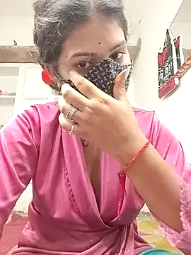 Snapshot of Cut_madhuri chatting on May 2026 07:24:01 AM Cut madhuri online show from May 2026 07:24:01 AM