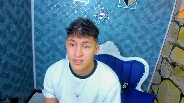 Ethan Waalker online show from December 2025 03:59:01 AM