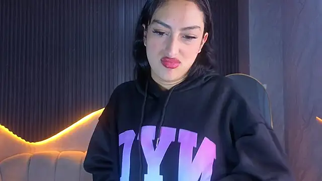 Tifany Tx online show from February 2026 12:26:01 PM