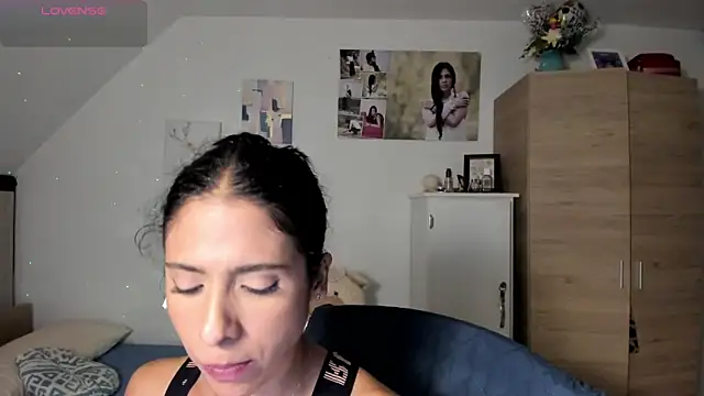 VEROSlen- online show from February 2026 02:21:01 AM