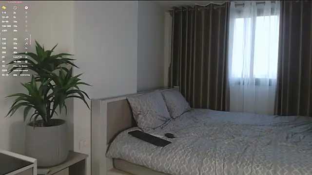 HloeChic online show from January 2026 07:56:01 AM