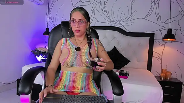 isa valverde online show from January 2026 02:26:02 AM