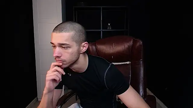 KaydenDrew online show from February 2026 05:28:02 AM