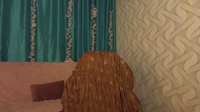 EvaTemptt online show from February 2026 03:28:01 PM