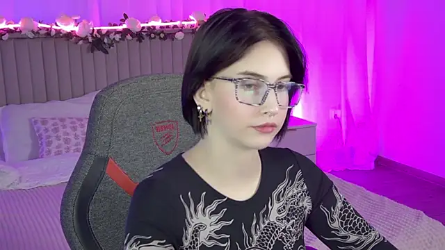 ElenaSomerhalder online show from January 2026 09:35:01 AM