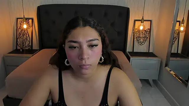 angelinemore online show from February 2026 07:29:01 PM