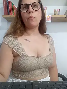 SofiEsteves online show from February 2026 12:38:01 PM