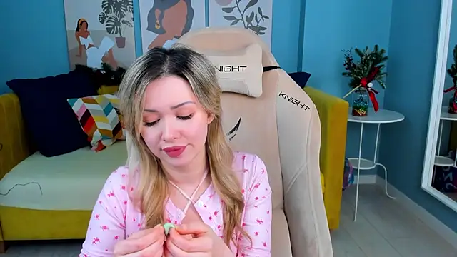 CassieTayllor online show from January 2026 05:38:02 PM