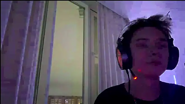 MilesSwanson online show from December 2025 10:27:01 PM