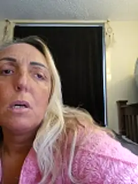 Snapshot of theblondecocklover chatting on May 2026 06:49:02 PM theblondecocklover online show from May 2026 06:49:02 PM