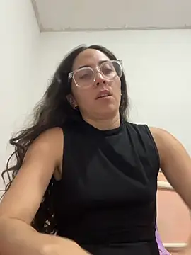 LatinDoll8 online show from July 2026 11:09:02 PM