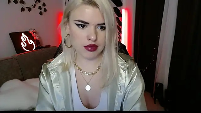 Snapshot of Ariana_Saint chatting on March 2026 03:27:02 PM Ariana Saint online show from March 2026 03:27:02 PM