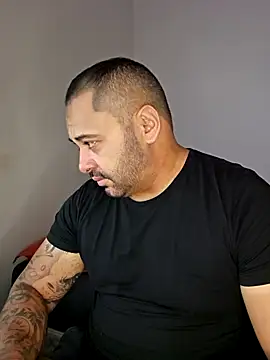 Snapshot of drlluis chatting on December 2025 02:02:02 PM drlluis online show from December 2025 02:02:02 PM