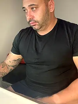 Snapshot of drlluis chatting on December 2025 05:53:01 PM drlluis online show from December 2025 05:53:01 PM