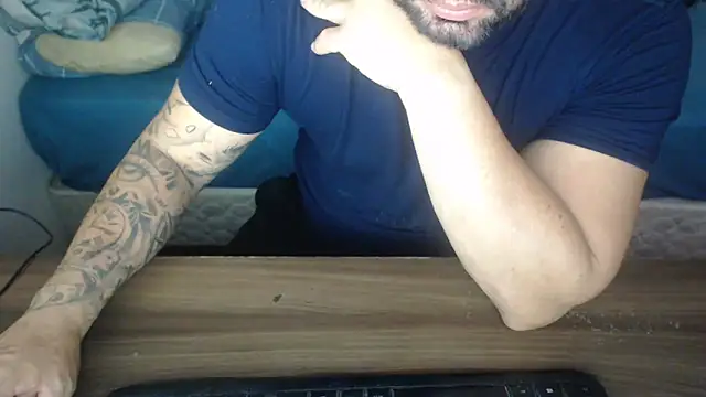 Snapshot of drlluis chatting on February 2026 04:03:02 PM drlluis online show from February 2026 04:03:02 PM