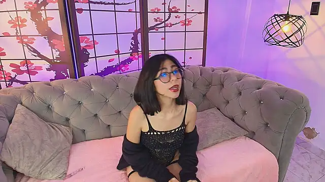 EllieBloom online show from January 2026 07:29:01 PM