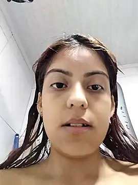 mia hottie2210 online show from December 2025 08:54:01 AM