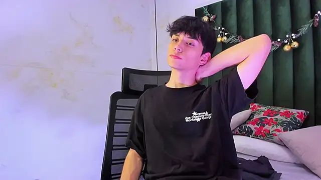 Aron valverde online show from December 2025 01:25:02 AM