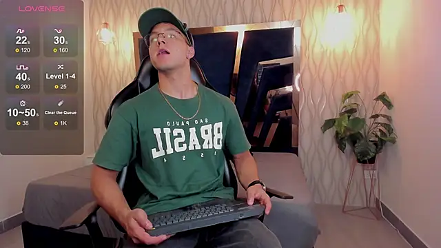 Snapshot of Noah_Clarkk chatting on February 2026 05:56:01 PM Noah Clarkk online show from February 2026 05:56:01 PM